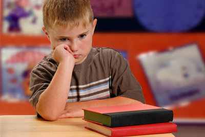 Que aburrido estudiar para terminar perdiendo / estudianteaburrido.jpg estudianteaburrido.jpg